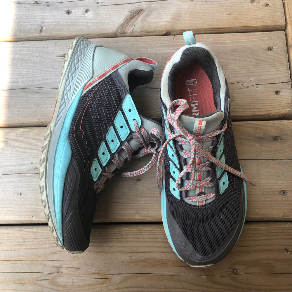 Women's 8.5 Saucony Mad River Trail Running Shoes Hiking Trail Outdoor Runners